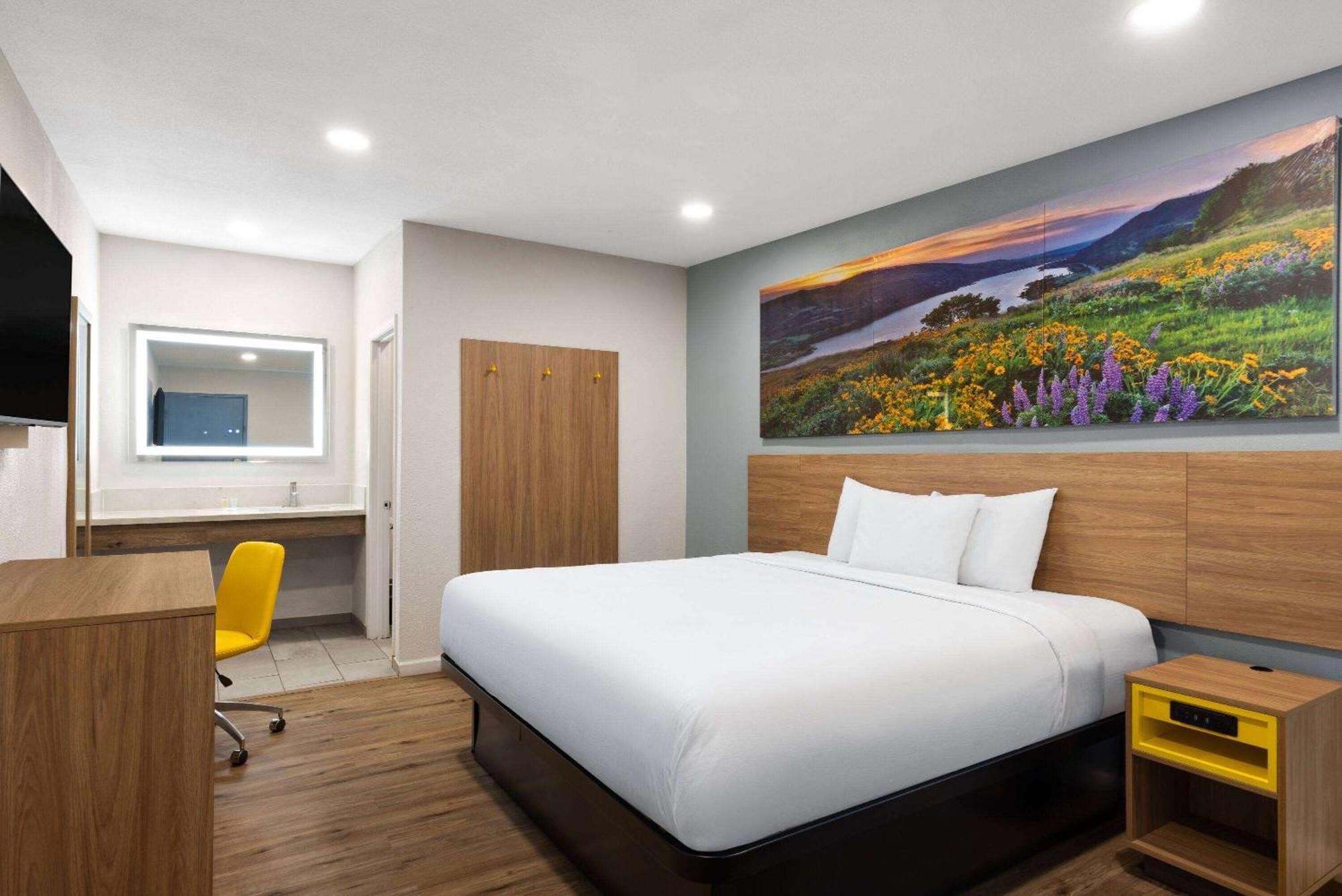 Days-Inn By Wyndham Bakersfield Exterior photo